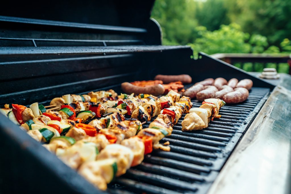 Fumage, grillade et barbecue: quelle est la différence?